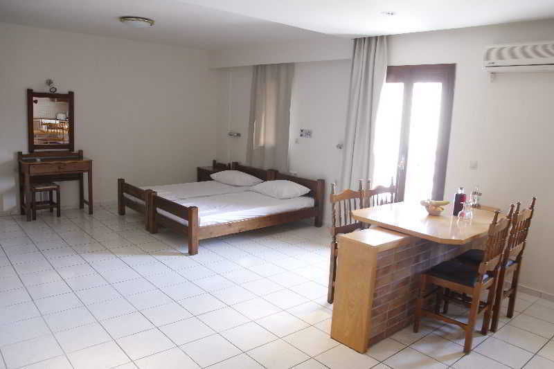 Athina Inn Hersonissos  Ngoại thất bức ảnh