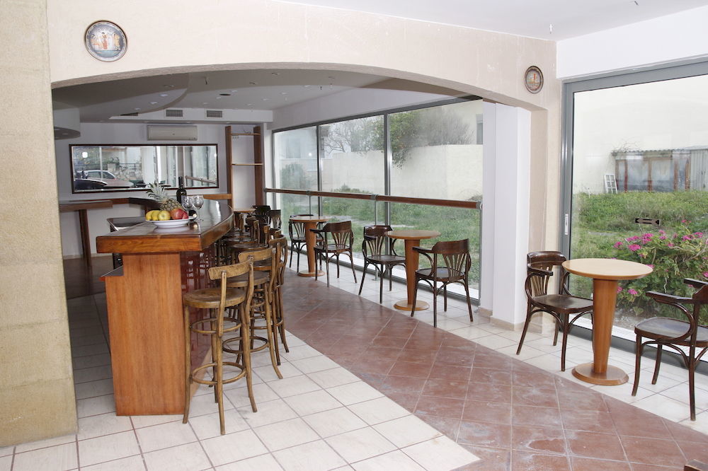 Athina Inn Hersonissos  Ngoại thất bức ảnh