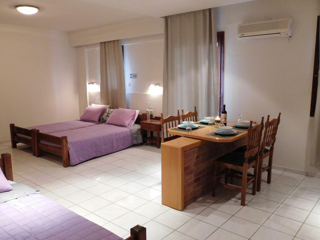Athina Inn Hersonissos  Ngoại thất bức ảnh
